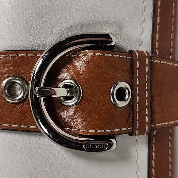 Vintage Coach Soho Wallet - Picture 3 of 16